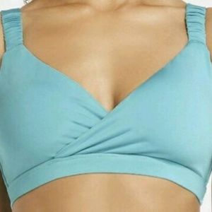 Fabletics Crossover Sports Bra